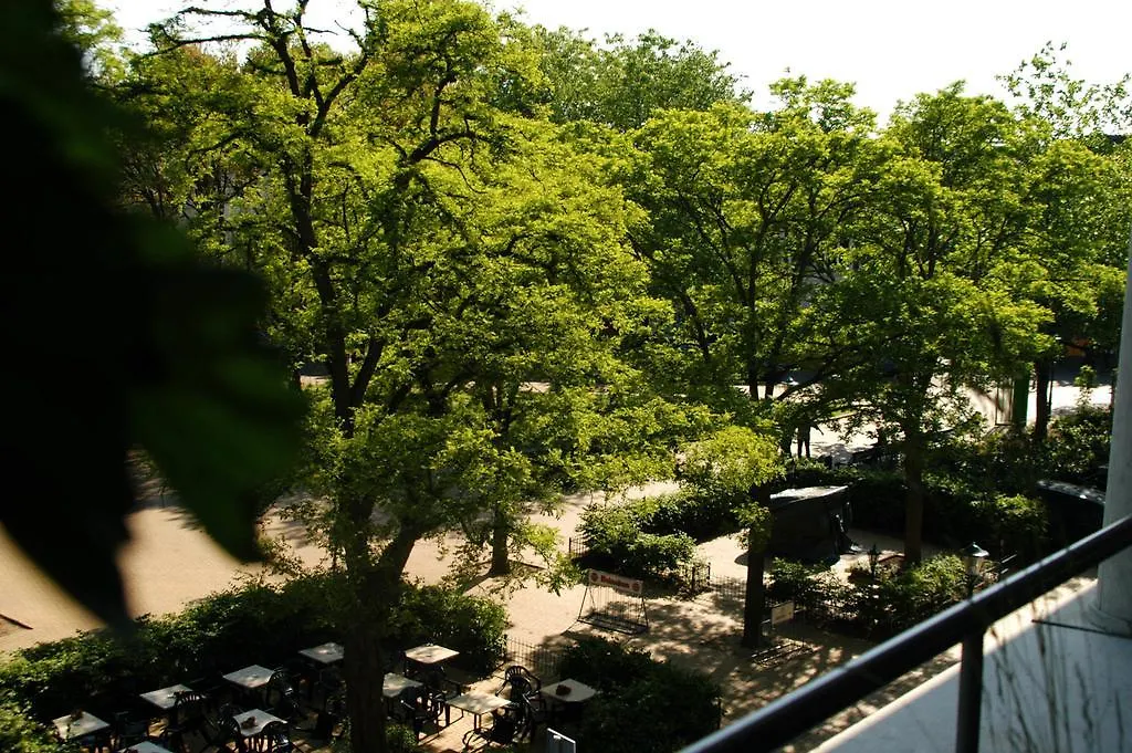 Treetop Apartment The Hague